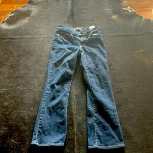 Levi classic boot size 4